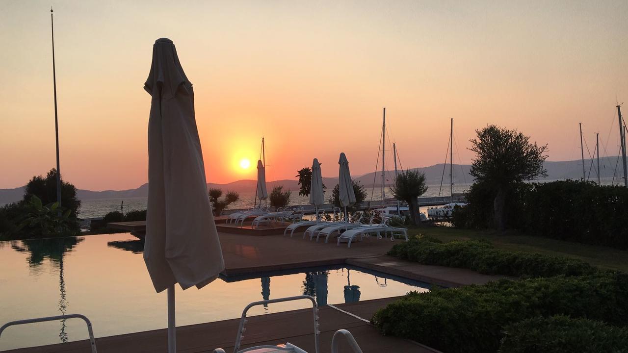 Egesu Marina Guest House Gulluk Exteriör bild